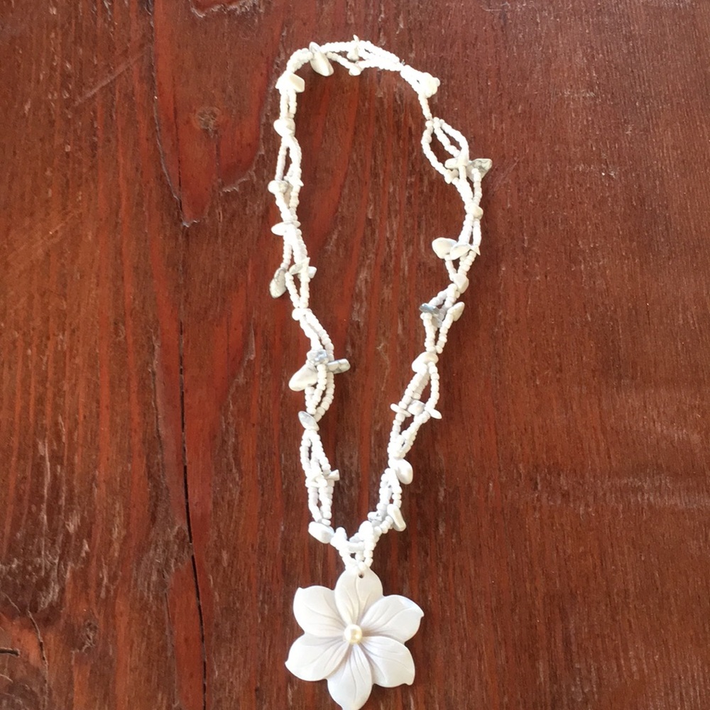**SOLD**! Tropical Shell and Bead Necklace